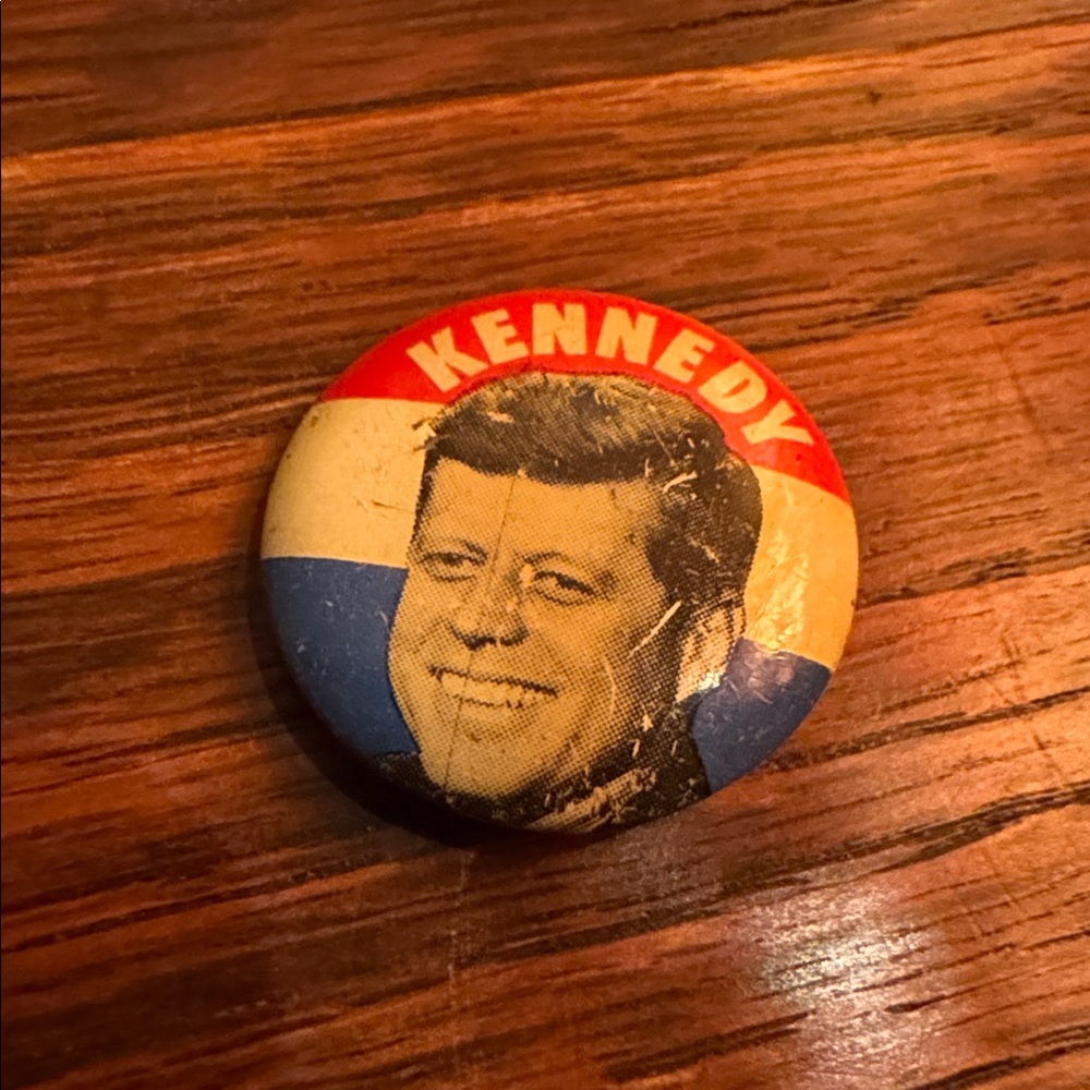 VTG 1960 Metal Kennedy Campaign Button - Picture 1 of 3